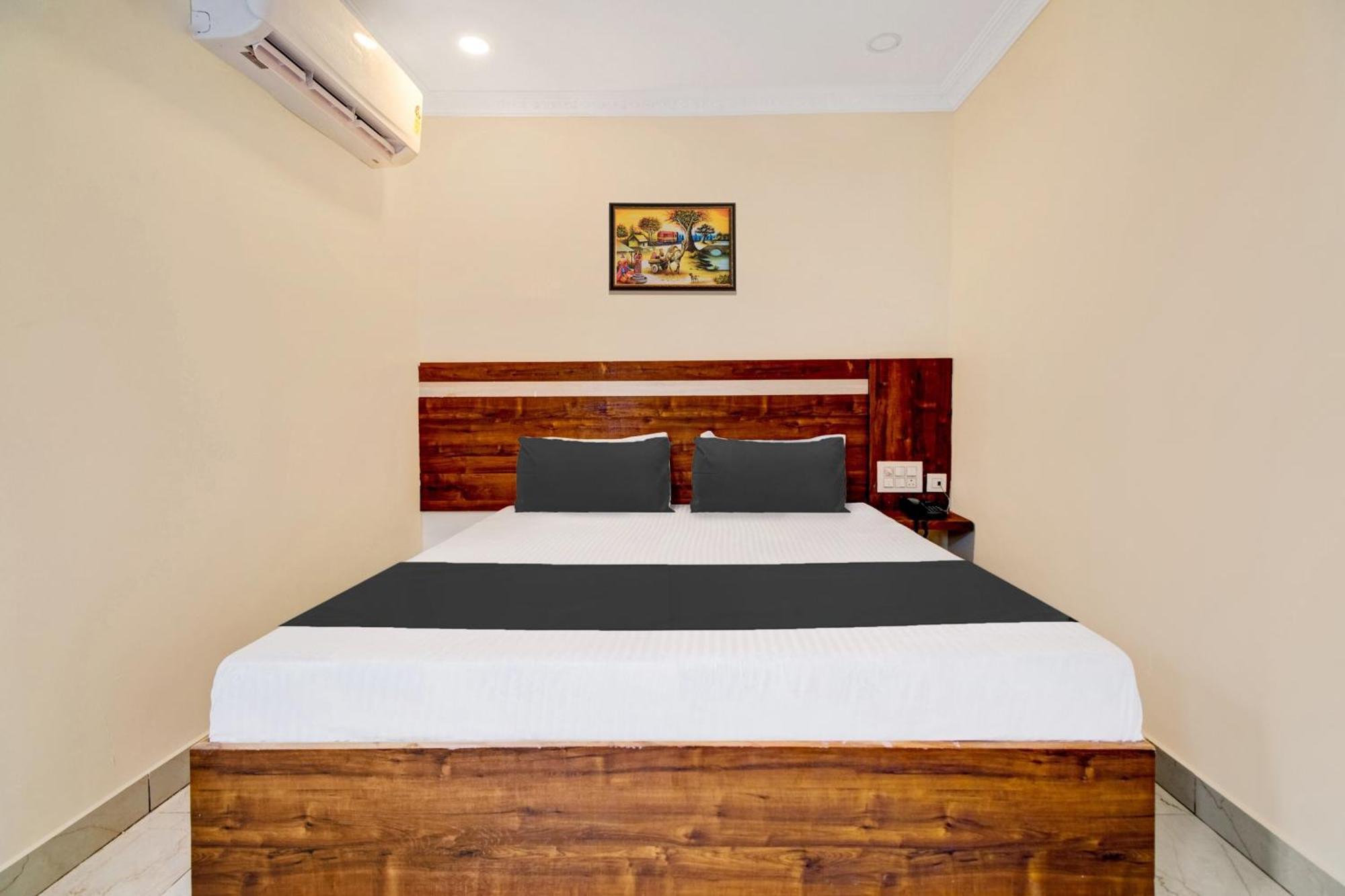 Hotel O Leela Elite Vijayawada Bagian luar foto