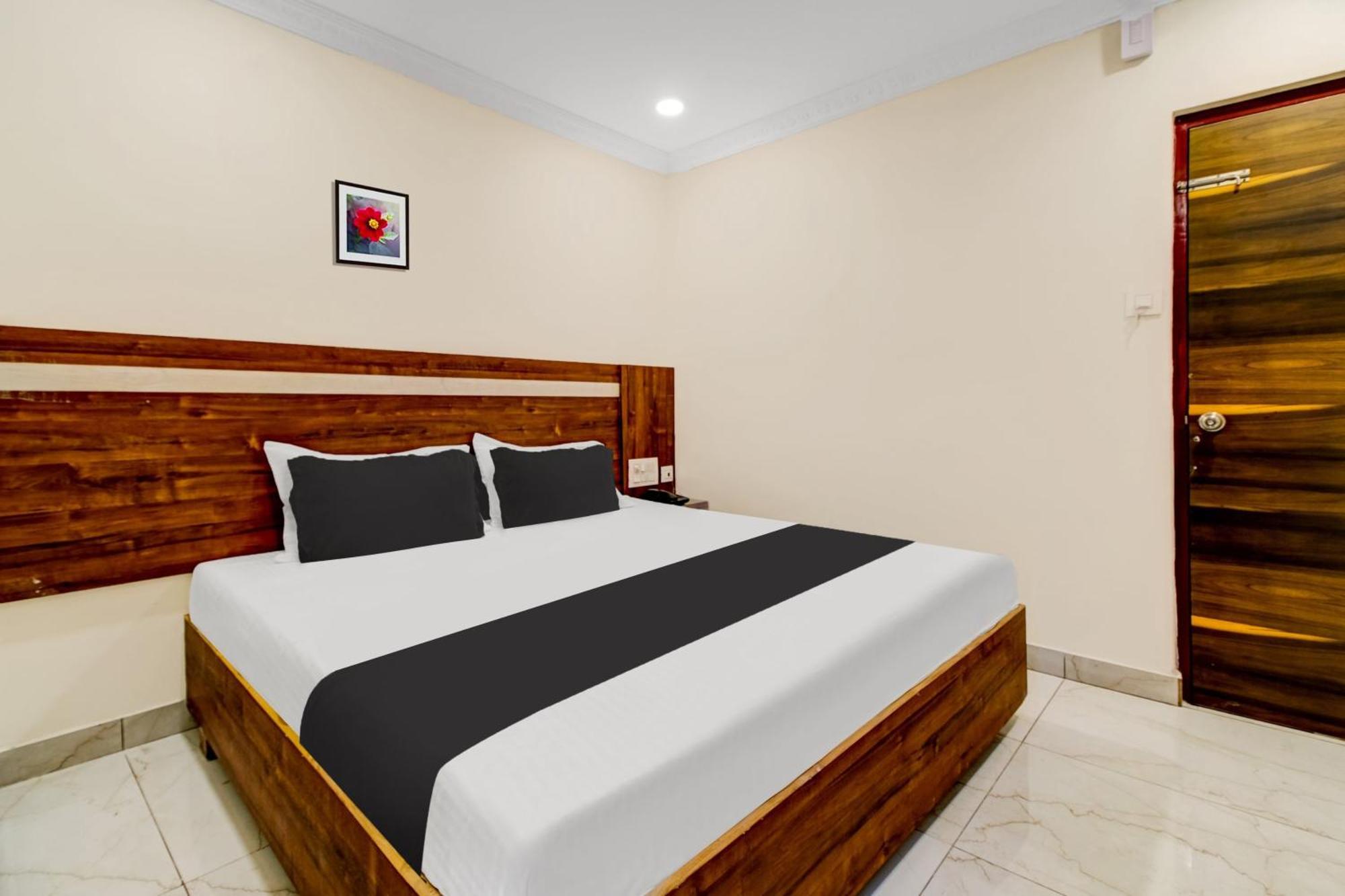 Hotel O Leela Elite Vijayawada Bagian luar foto