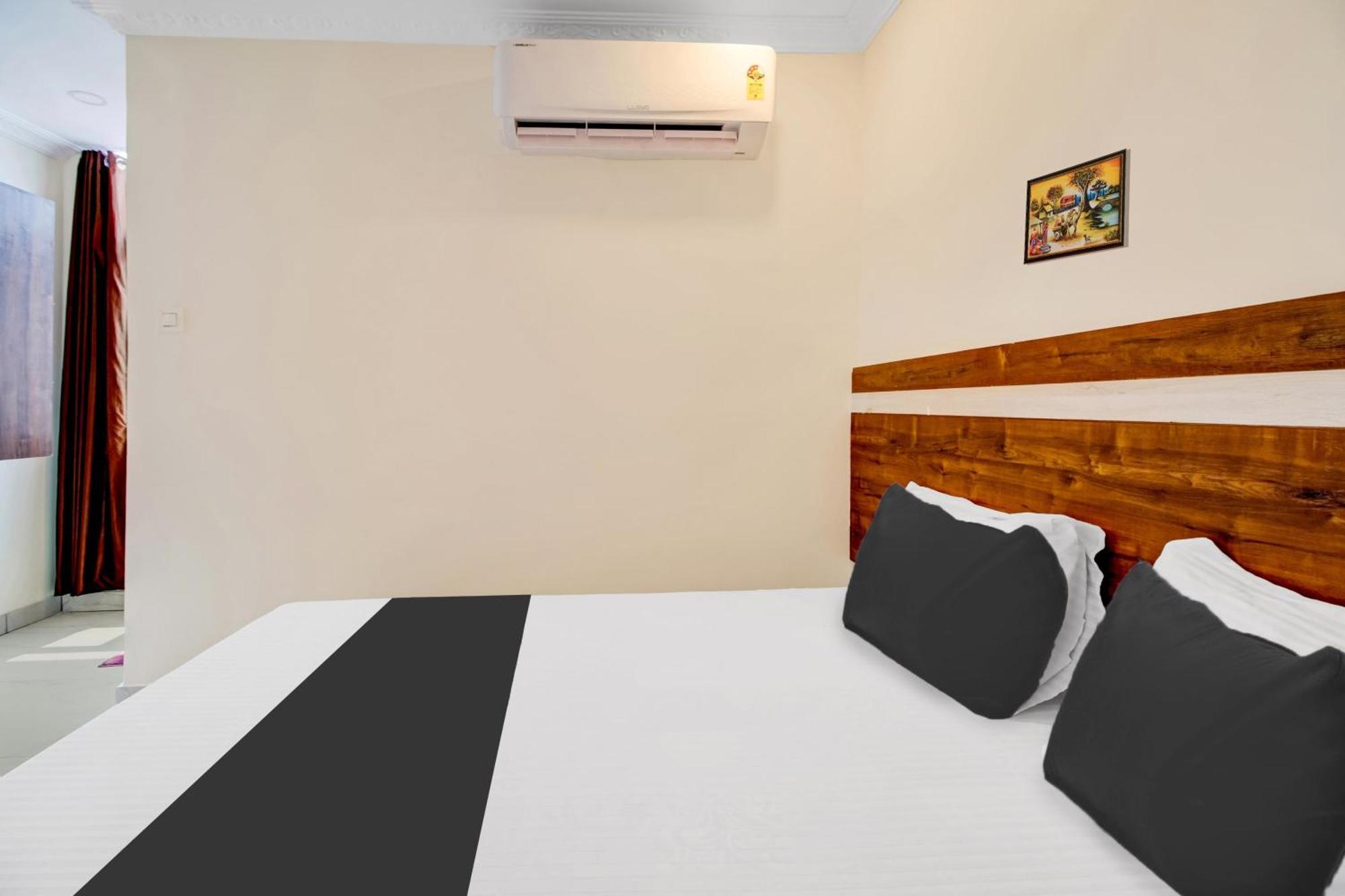 Hotel O Leela Elite Vijayawada Bagian luar foto